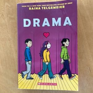 Drama by Raina Telgemeier Paperback Reading Book